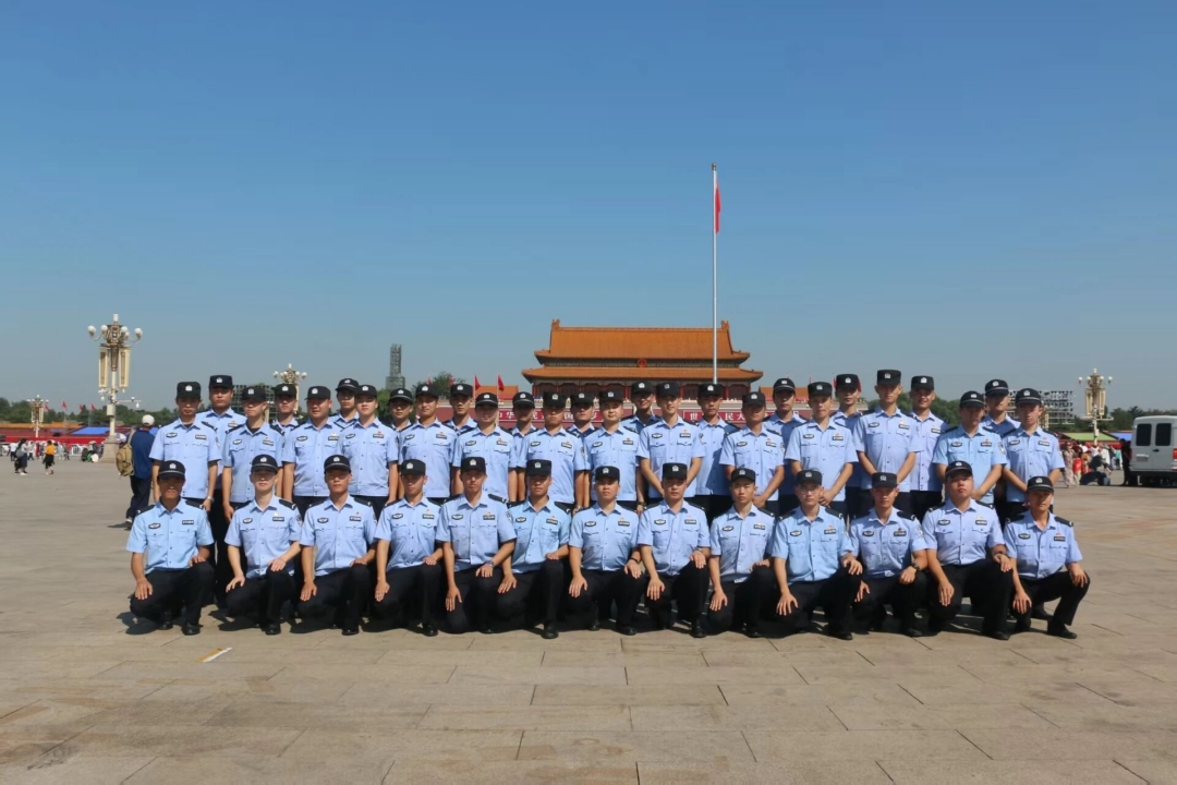 参加过阅兵的他们重温闪光时刻！